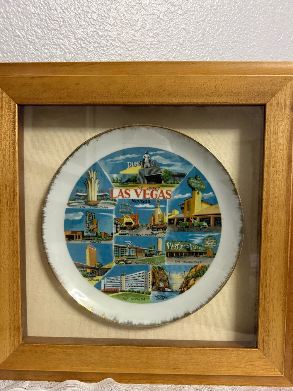 Vintage collectors, edition Framed Las Vegas Souvenir Plate Wall Decor - Blue